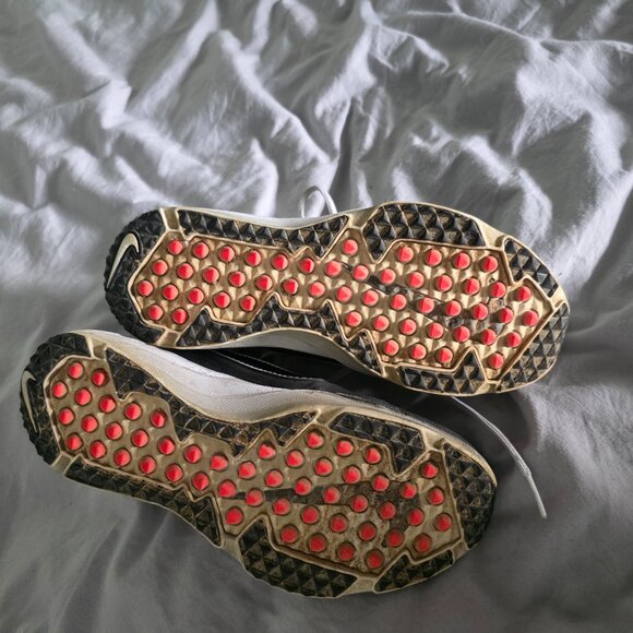 Big Girls softball turf shoes Nike size 4 - Picture 3 of 5